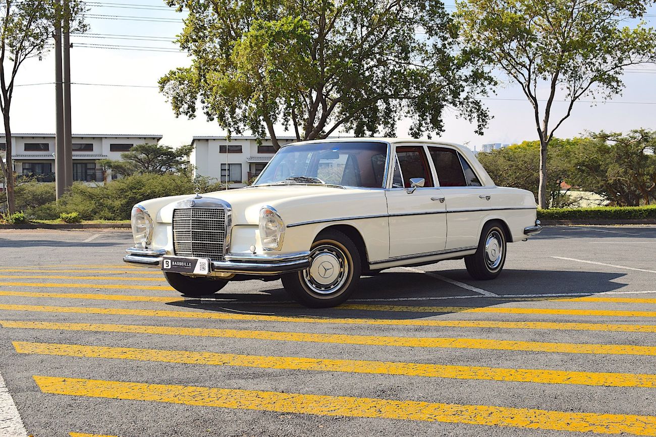 1971 Mercedes-Benz W108 280S (auto)