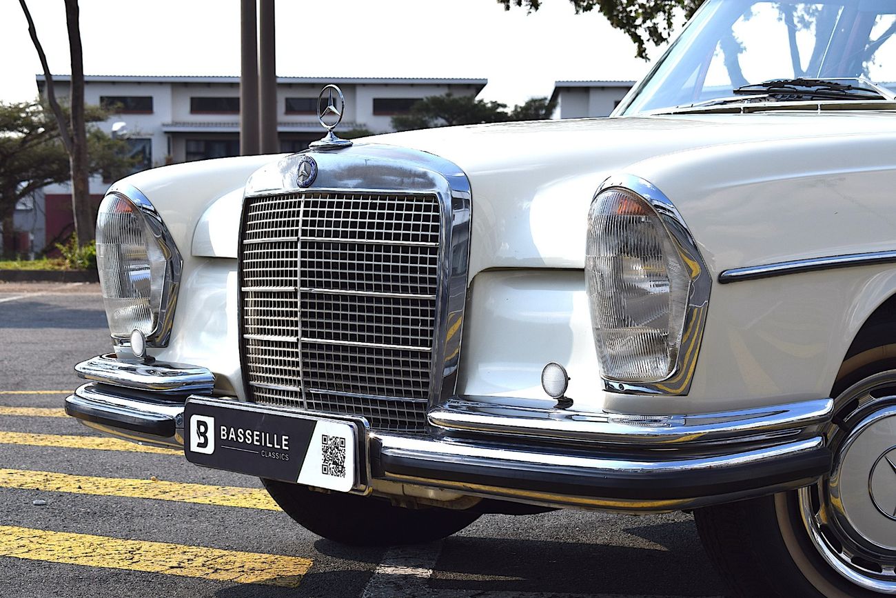 1971 Mercedes-Benz W108 280S (auto)