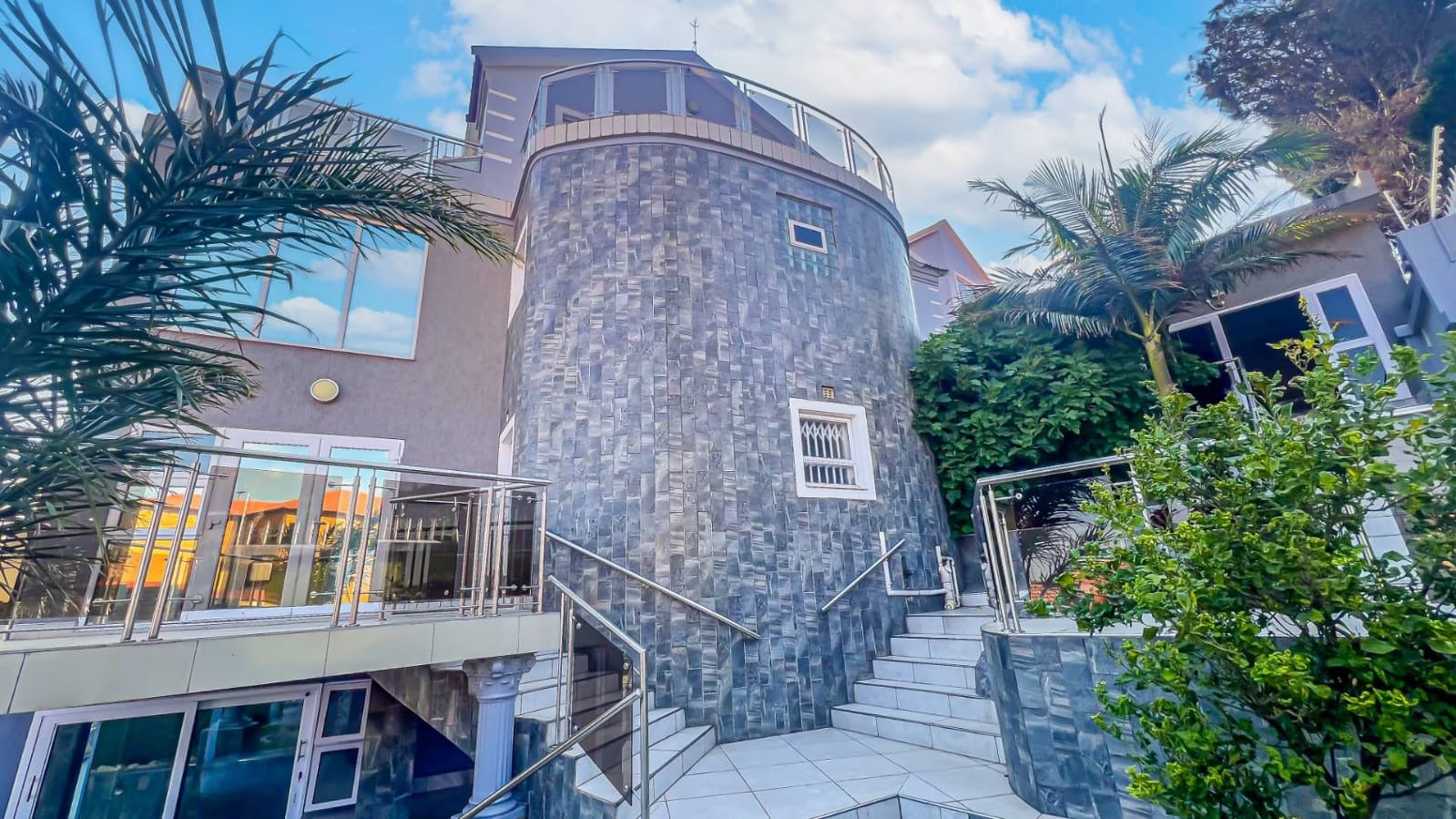 14 Bedroom House For Sale in Bassonia - Bassonia