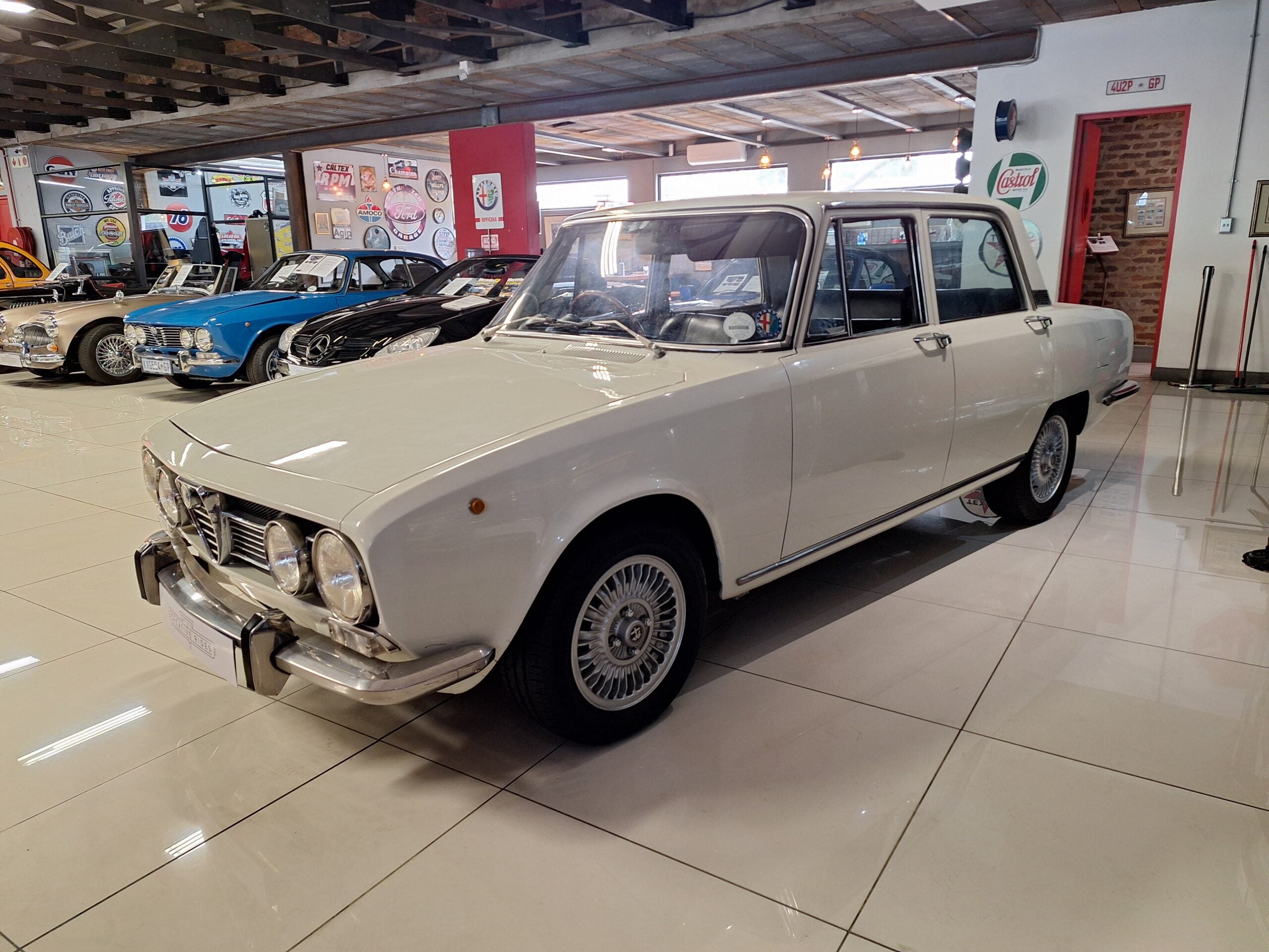 1972 Alfa Romeo 1750 Berlina - image 3