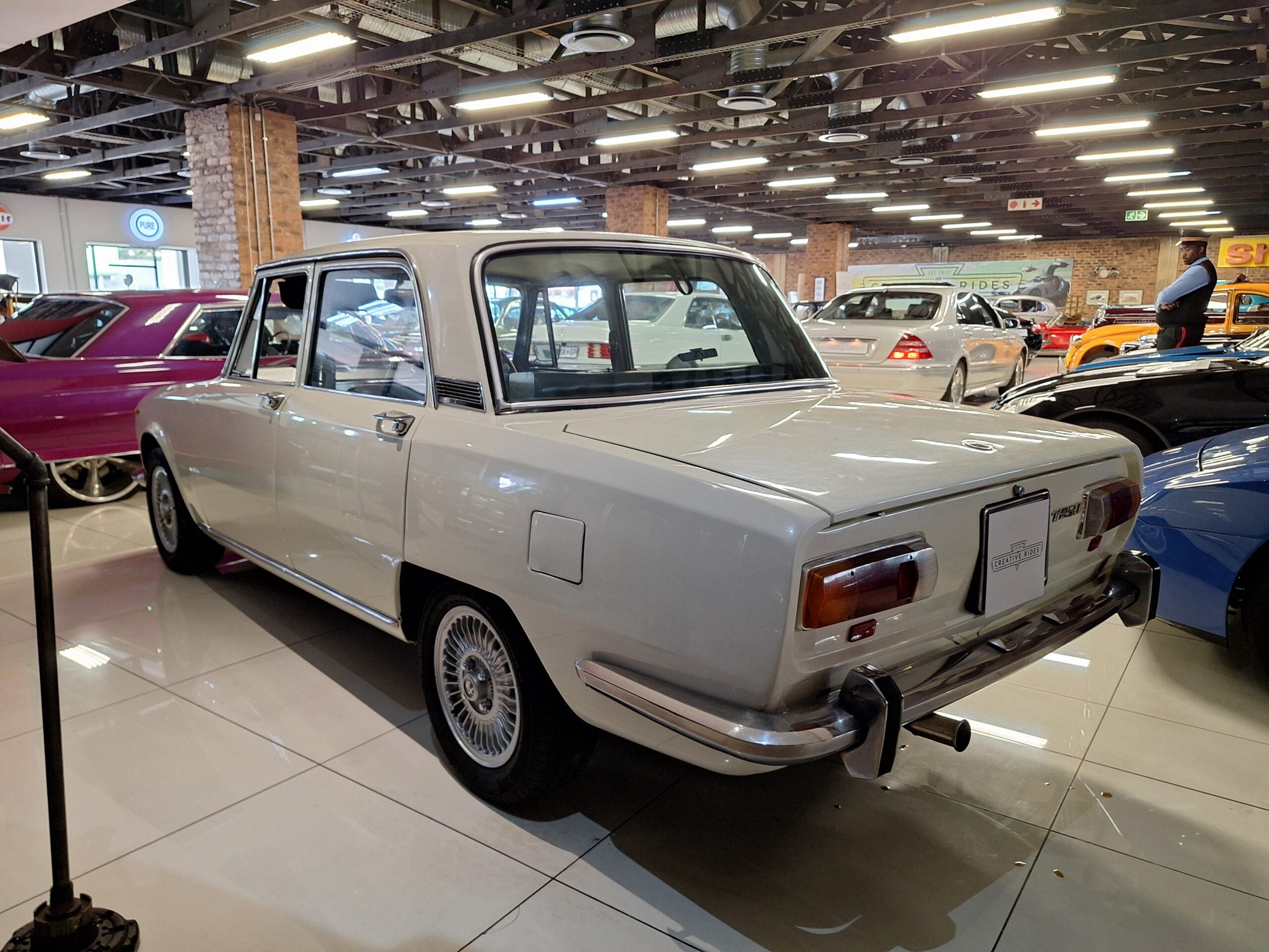 1972 Alfa Romeo 1750 Berlina - image 4