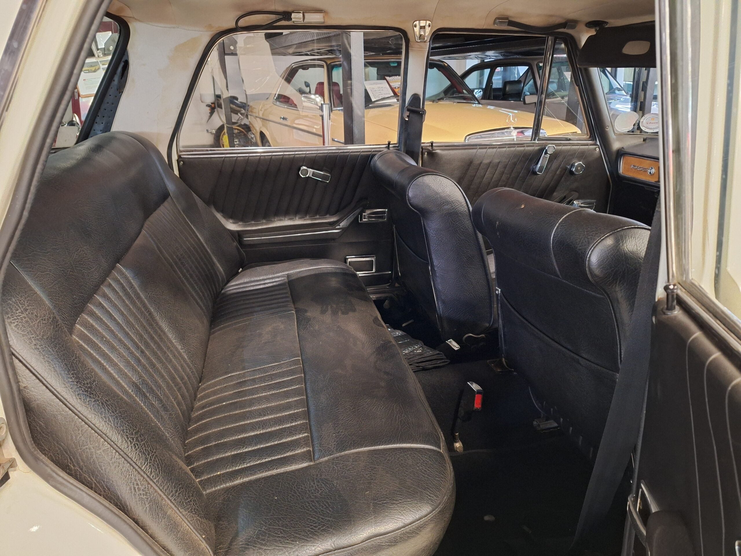 1972 Alfa Romeo 1750 Berlina - image 10