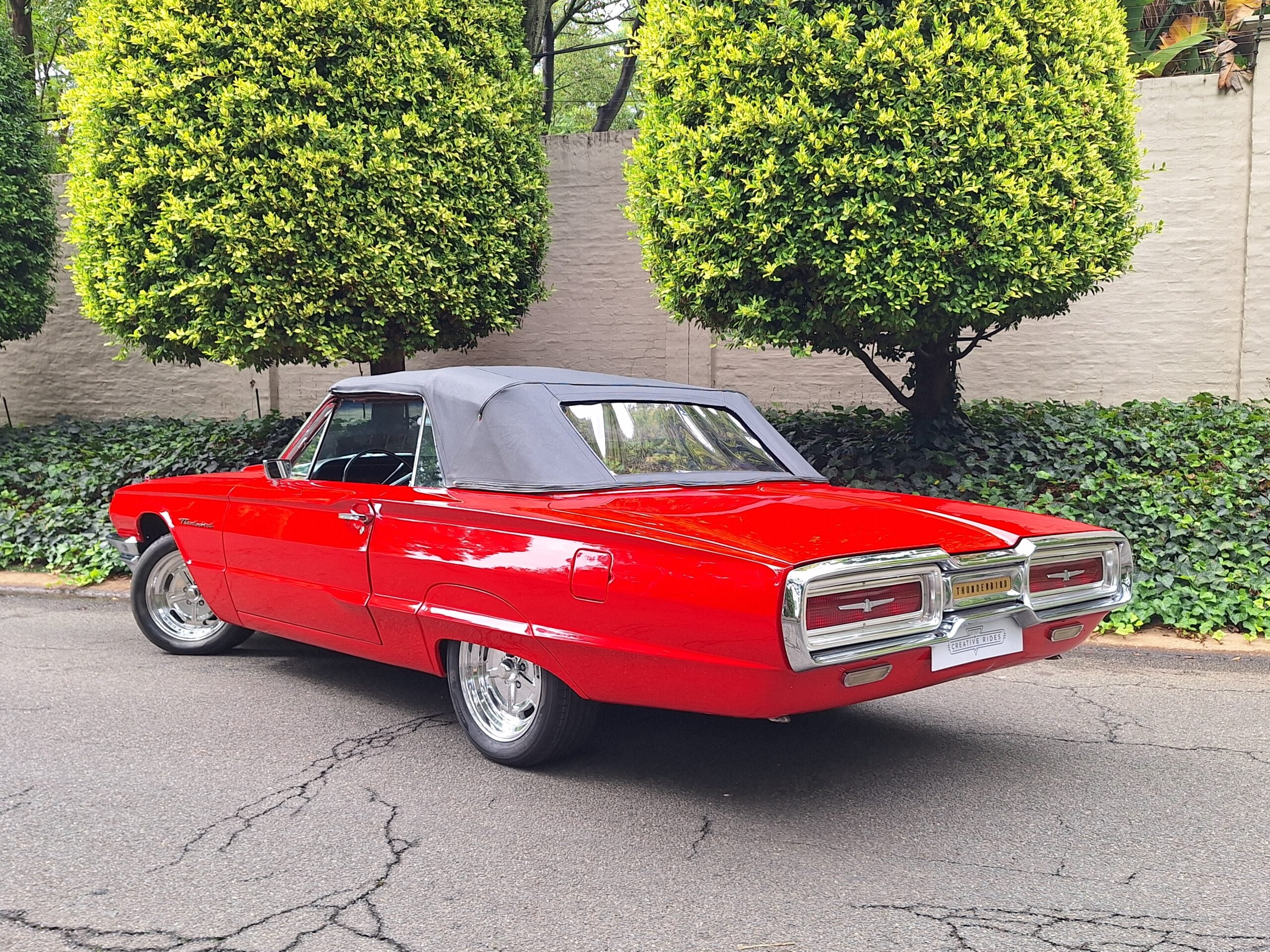 1964 Ford Thunderbird - image 9