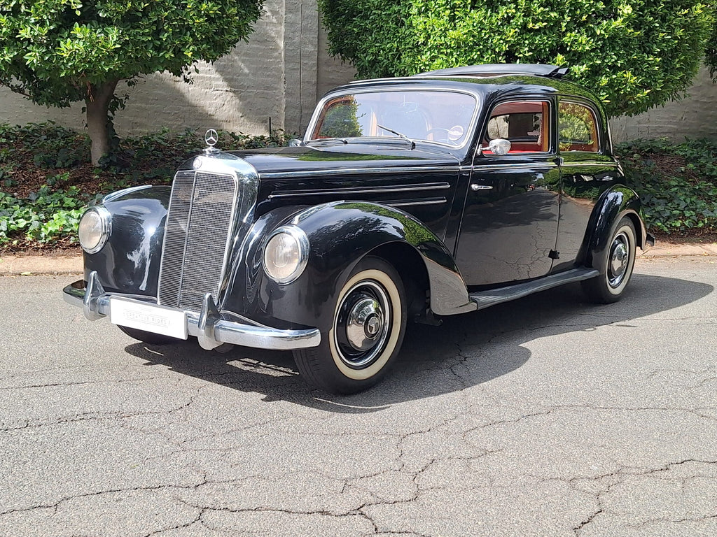 1952 Mercedes Benz 220 W187 Sedan - image 2