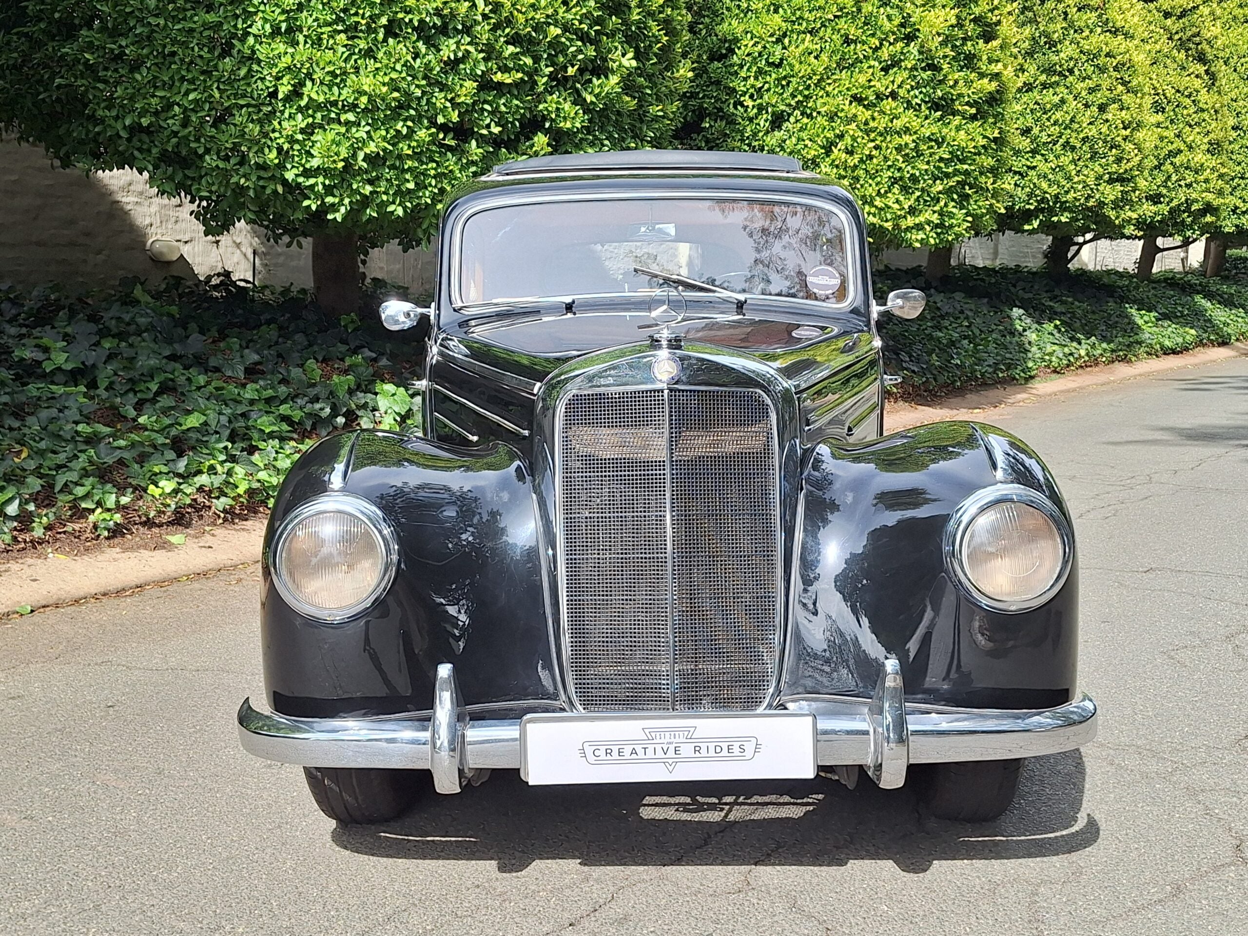 1952 Mercedes Benz 220 W187 Sedan - image 4