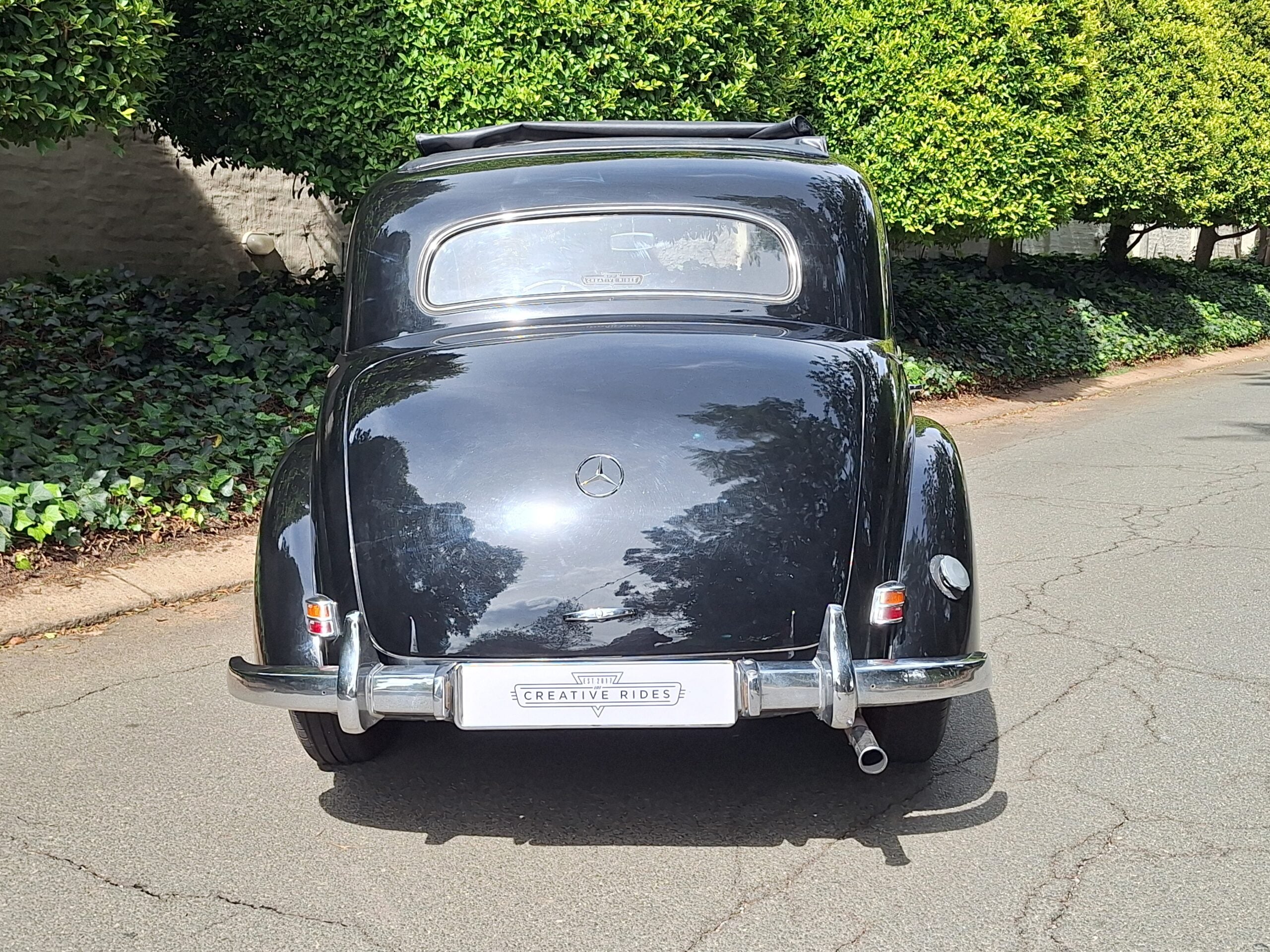 1952 Mercedes Benz 220 W187 Sedan - image 7