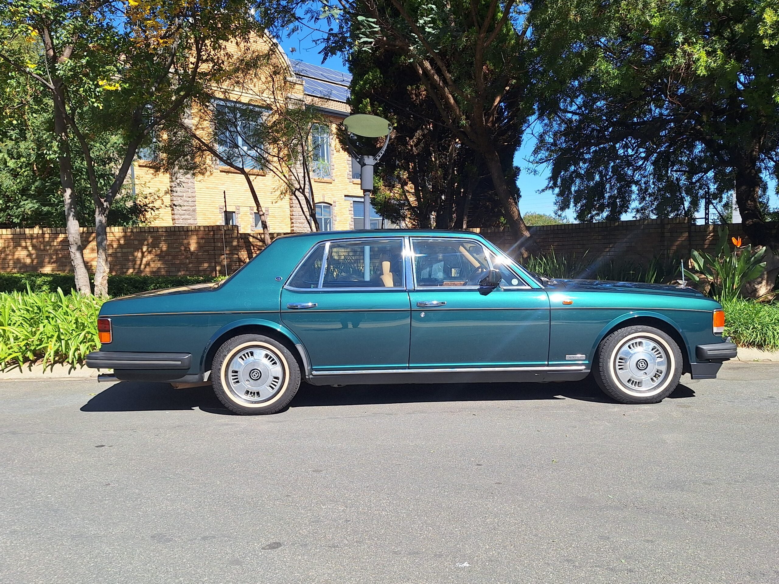Bentley Brooklands - image 3