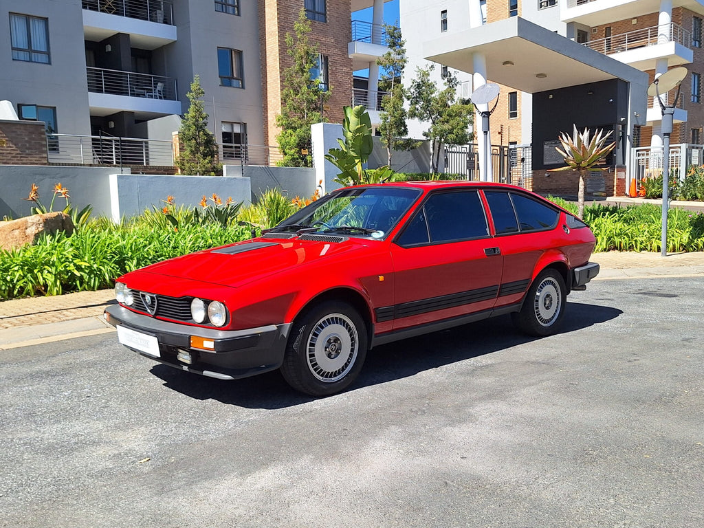 1981 Alfa Romeo 2.5 GTV - image 8