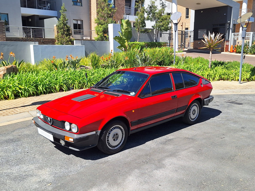 1981 Alfa Romeo 2.5 GTV - image 7