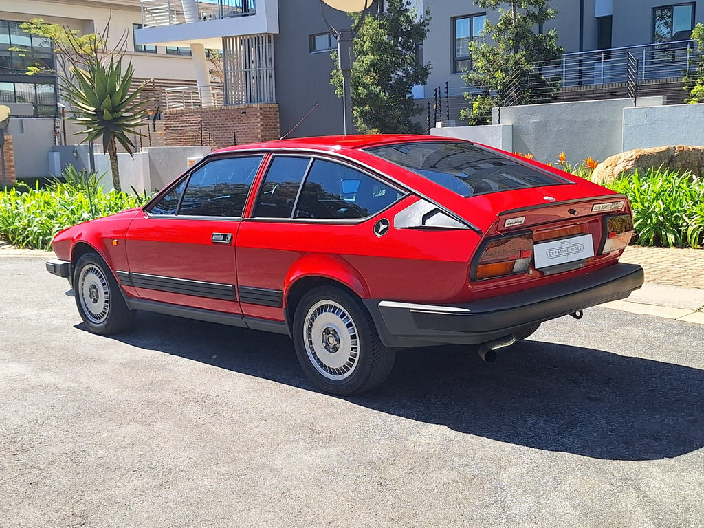 1981 Alfa Romeo 2.5 GTV - image 10