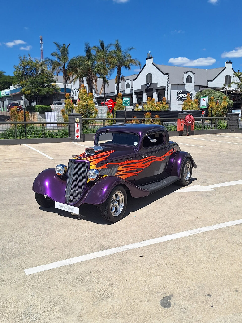 1934 Ford 3 Window Coupe Hotrod - image 4