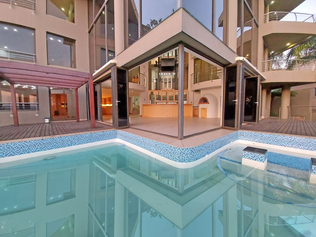 6 Bedroom House For Sale in Woodhill Golf Estate - Woodhill Golf Estate