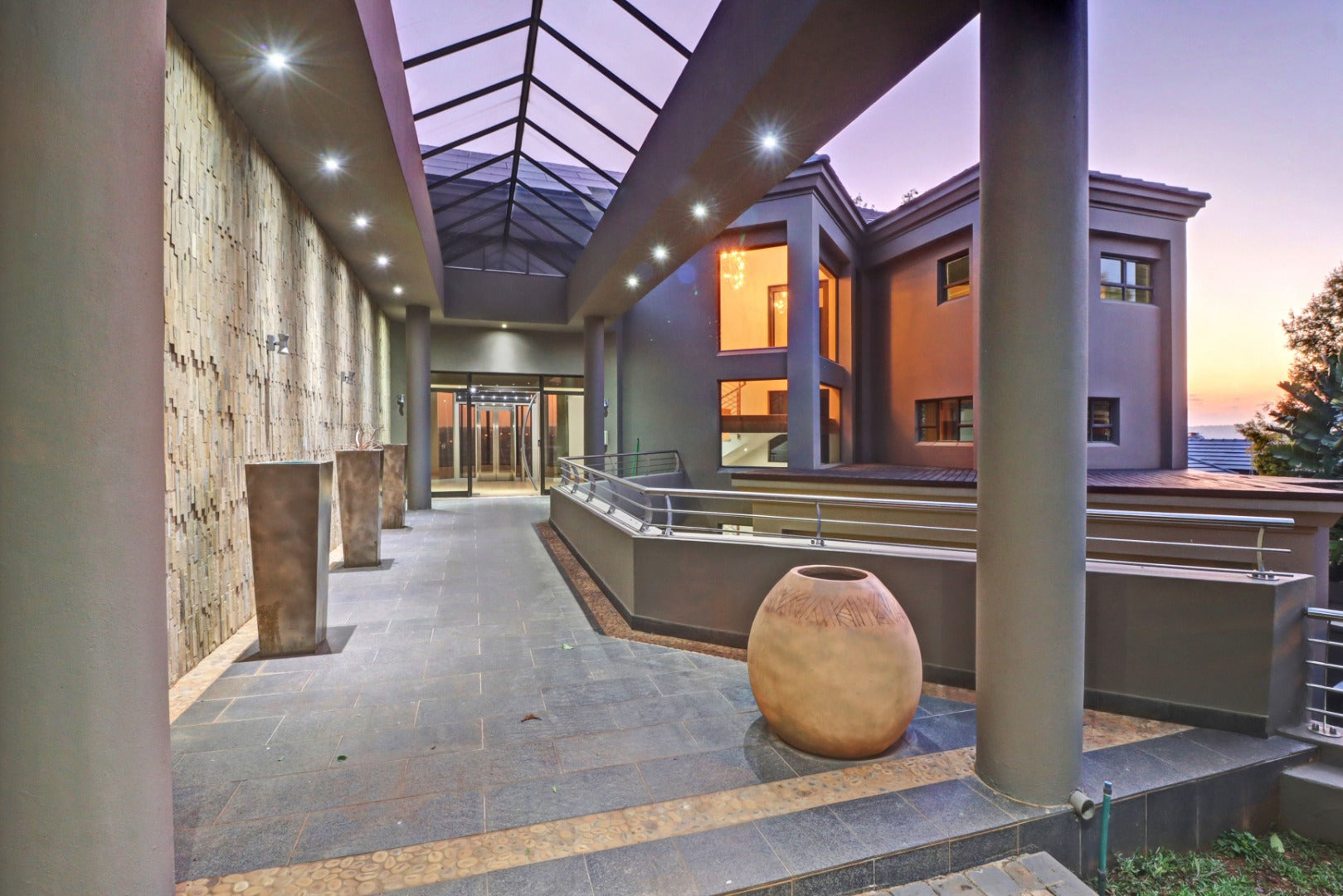 6 Bedroom House For Sale in Woodhill Golf Estate - Woodhill Golf Estate
