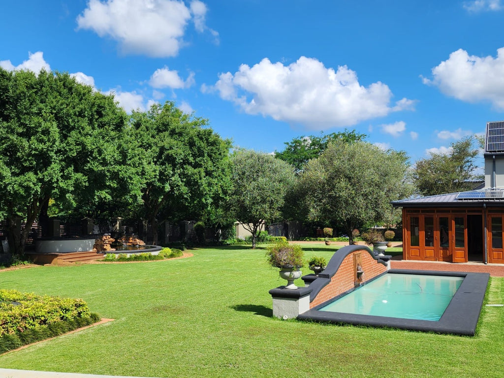 4 Bedroom House For Sale in Zwavelpoort AH - Zwavelpoort AH