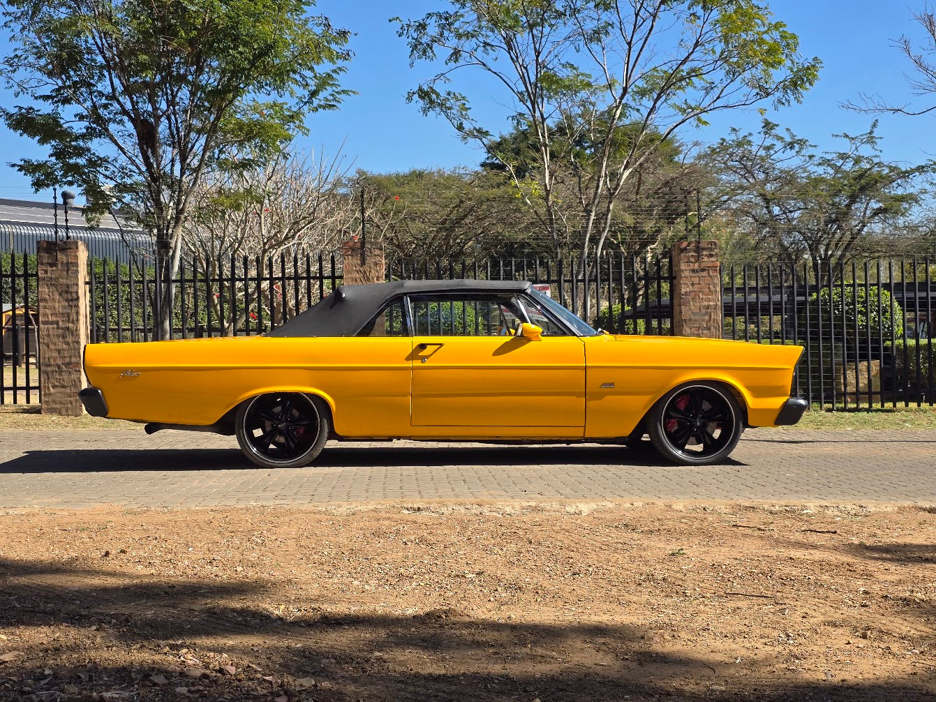 1965 Ford Galaxie 500 Convertible South Africa - photo 2