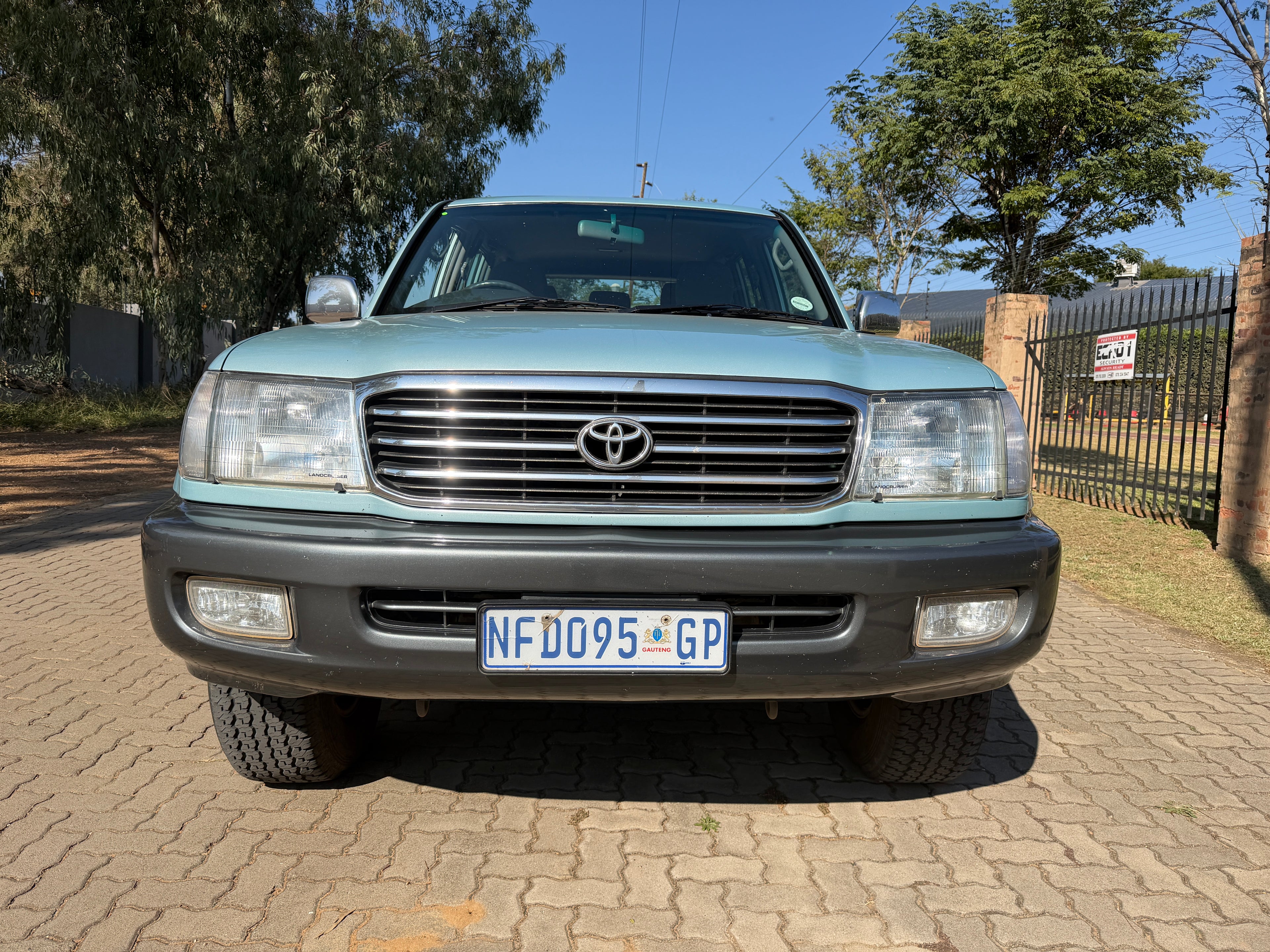 2001 Toyota Land Cruiser 100 Series 50th Anniversary South Africa - photo 3