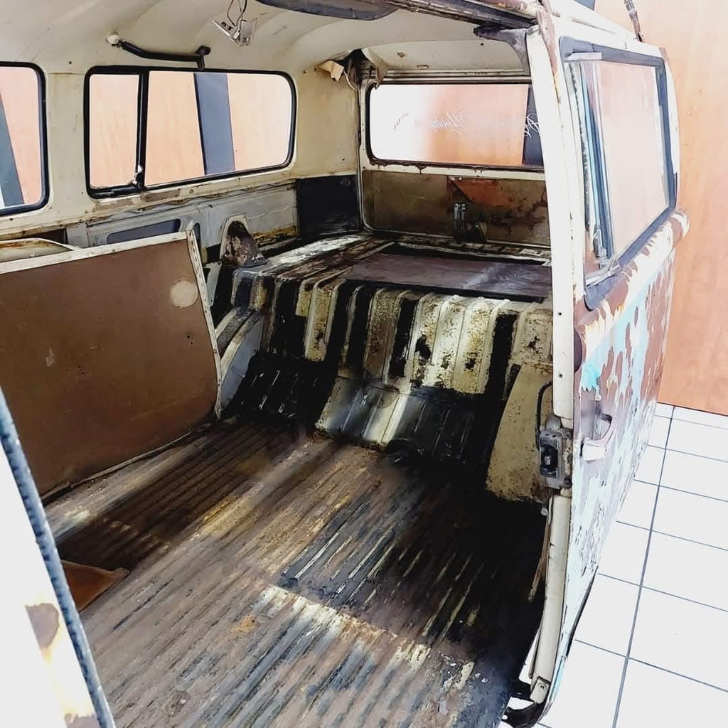 1970 VW Kombi Lowlight Ambulance South Africa - photo 6
