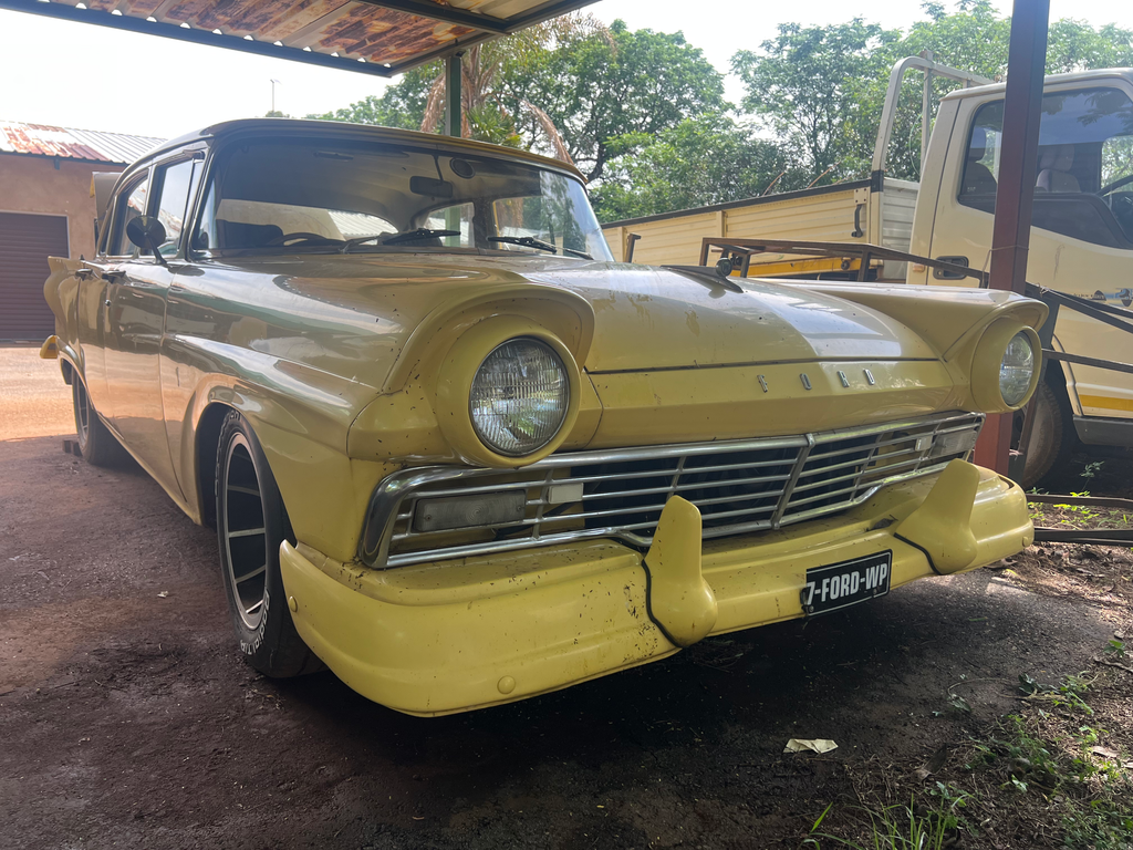 1957 Ford Fairlane South Africa - photo 2
