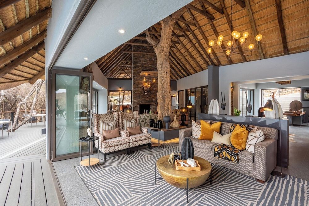 Tuningi Safari Lodge, Madikwe Game Reserve