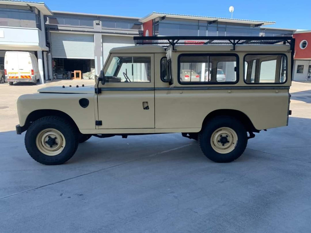 1973 Land Rover Series III 109 inch Station Wagon South Africa - photo 7