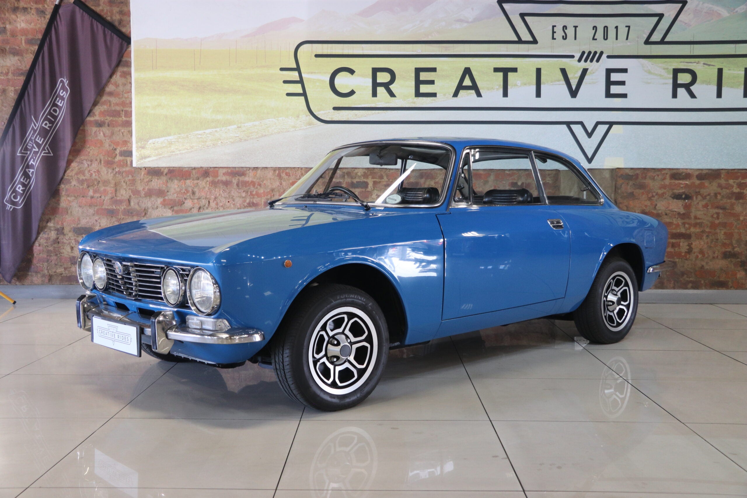 1976 Alfa Romeo 1600 GT JUNIOR DELUXE - image 3